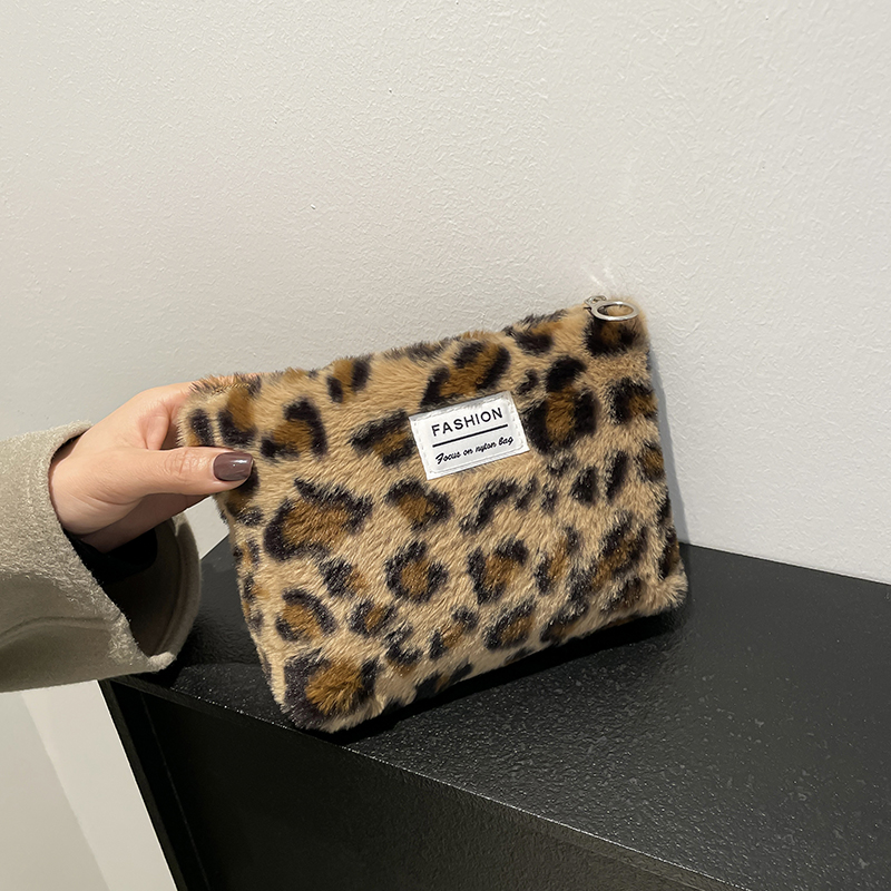 Make-up-Tasche aus Plüsch mit  – Beauty Makeup Women Bewertung und Preis