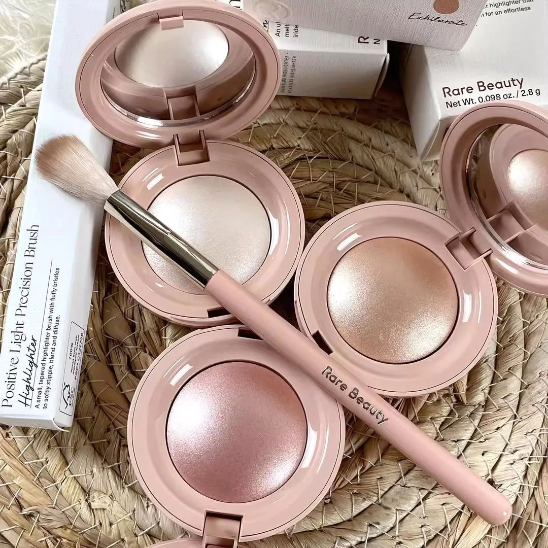 Rare Beauty Light Silky Touch  – Huda Beauty Makeup Set Bewertung und Preis